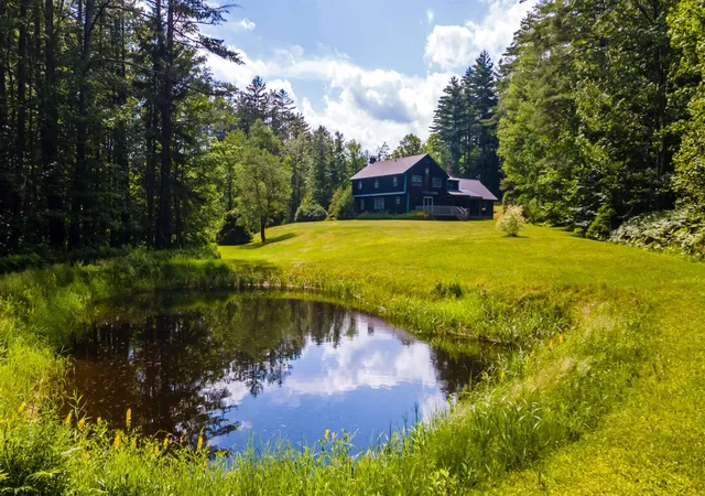 Photo 1 of Single family home for sale at 4448 Route 100, Wardsboro, VT 05355 | MLS# 5065488 | Listing updated on 2026-08-17