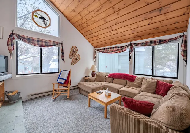 Homes for sale in Lincoln, NH | 3 Big Bear Ln, Lincoln, NH 03251 | MLS# 5066199