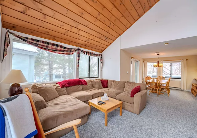 Homes for sale in Lincoln, NH | 3 Big Bear Ln, Lincoln, NH 03251 | MLS# 5066199