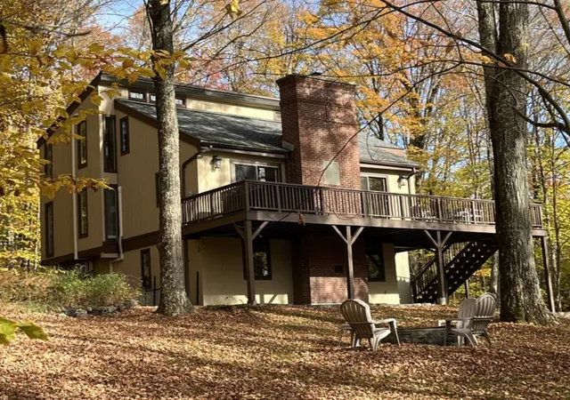 2nd image of 185 Maple Rd, Stowe, VT 05672 | MLS# 5066300