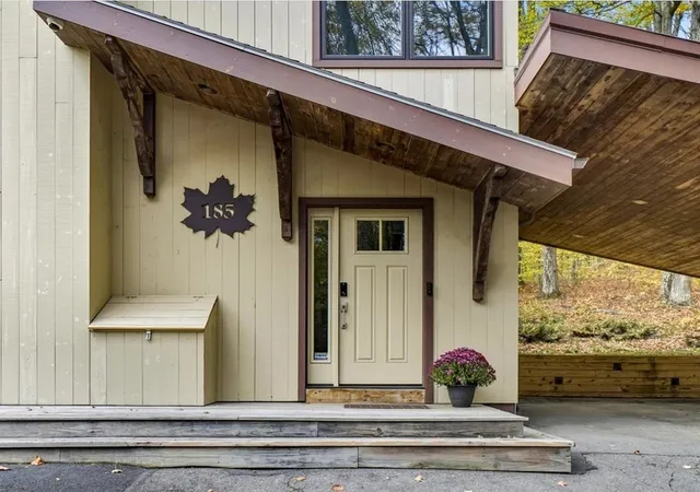 3rd image of 185 Maple Rd, Stowe, VT 05672 | MLS# 5066300