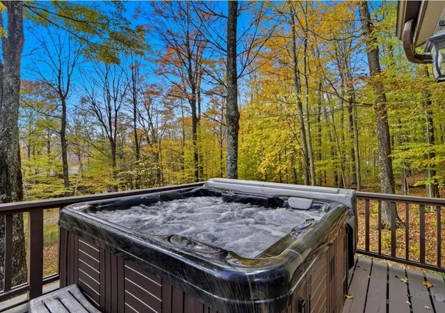 4th image of 185 Maple Rd, Stowe, VT 05672 | MLS# 5066300