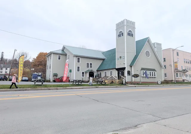 1st image of 537 Railroad St, Saint Johnsbury, VT 05819 | MLS# 5067317