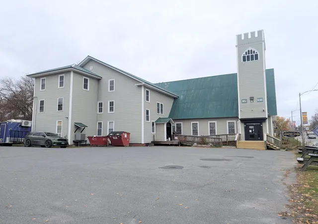 5th image of 537 Railroad St, Saint Johnsbury, VT 05819 | MLS# 5067317