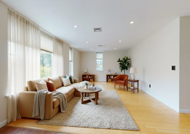 Photo 4 of Condo for sale at 230 College St #7, Burlington, VT 05401 | MLS# 5067576 | Listing updated on 2026-10-02