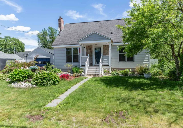 Photo 1 of Single family home for sale at 28 Millham Ct, South Burlington, VT 05403 | MLS# 5067868 | Listing updated on 2026-06-26