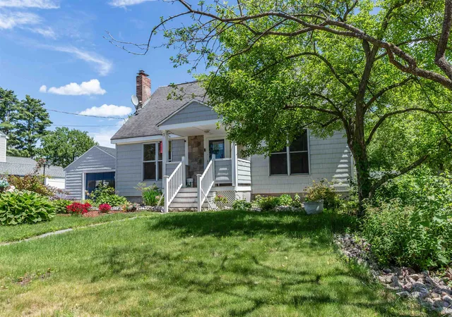 Photo 3 of Single family home for sale at 28 Millham Ct, South Burlington, VT 05403 | MLS# 5067868 | Listing updated on 2026-06-26