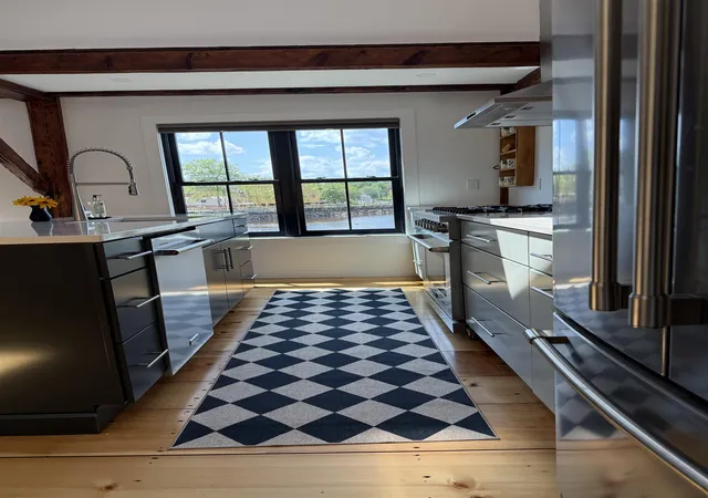 Photo 4 of Condo for sale at 10 String Bridge, Exeter, NH 03833 | MLS# 5068224 | Listing updated on 2026-09-28