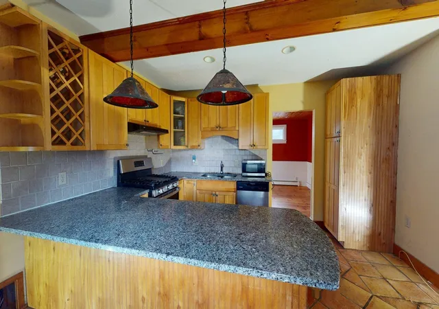 4th image of 102 Woodland Ave, Gilford, NH 03249 | MLS# 5068774