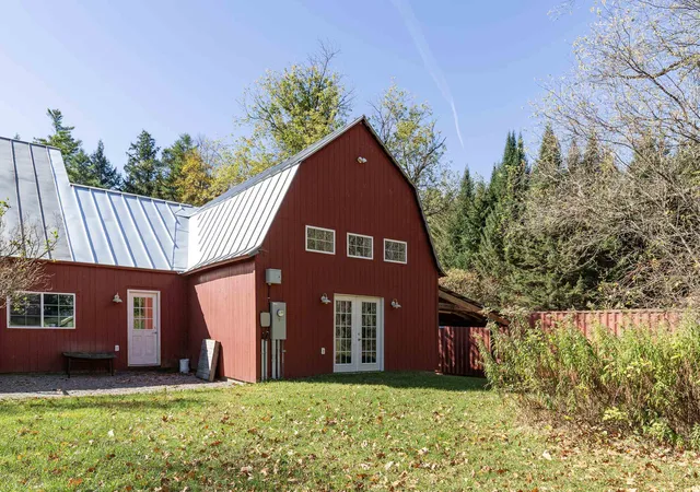 3rd image of 14/16 Summarsell Dr, Hartland, VT 05048 | MLS# 5069119
