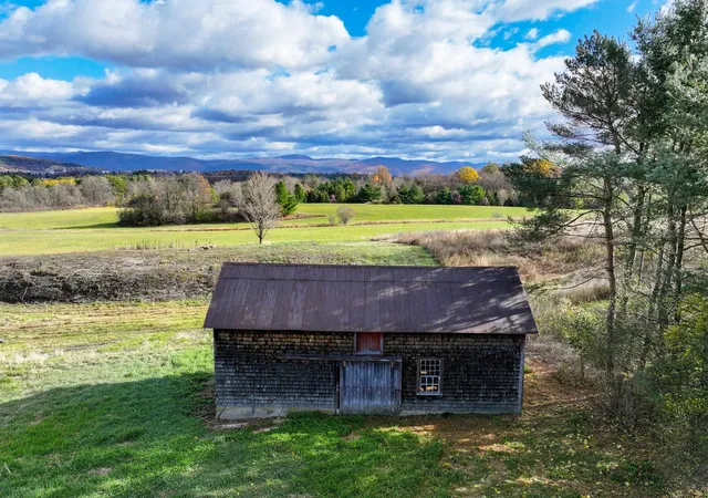 3rd image of 1332 Cider Mill Rd, Cornwall, VT 05753 | MLS# 5069213