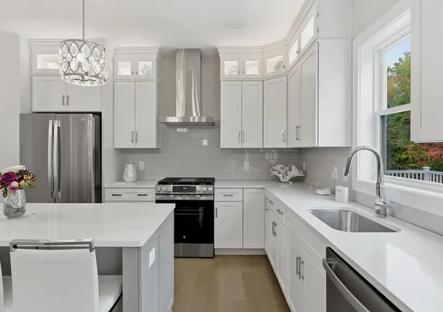 Photo 3 of Townhouse for sale at 40 Elise Ave #Lot 20, Londonderry, NH 03053 | MLS# 5069258 | Listing updated on 2026-09-17