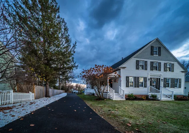 Photo 1 of Condo for sale at 50c Linden St, Exeter, NH 03833 | MLS# 5069718 | Listing updated on 2026-08-22