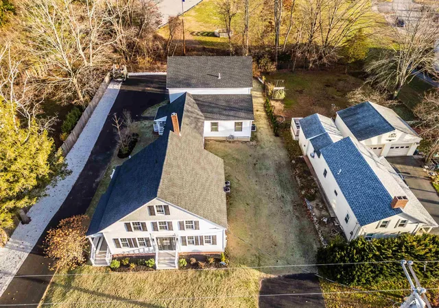 Photo 3 of Condo for sale at 50c Linden St, Exeter, NH 03833 | MLS# 5069718 | Listing updated on 2026-08-22