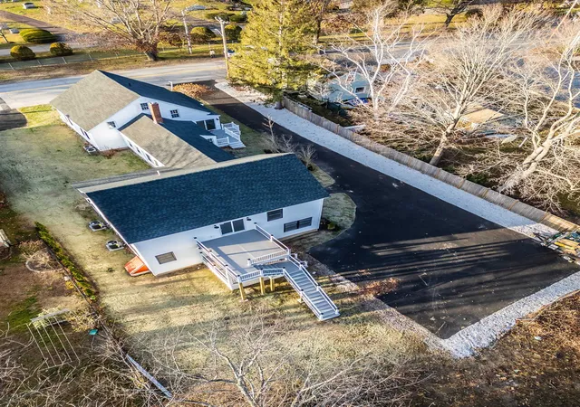 Photo 3 of Condo for sale at 50C Linden St, Exeter, NH 03833 | MLS# 5069718 | Listing updated on 2026-08-22