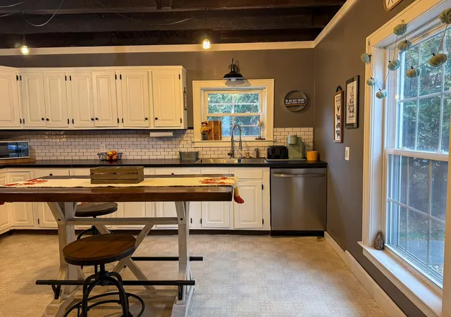 2nd image of 112 Harrison Ave, Saint Johnsbury, VT 05819 | MLS# 5069983