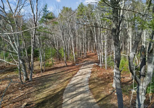 1st image of 2 Lils Aly, York, ME 03909 | MLS# 5069987