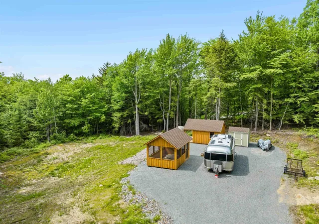 4th image of 156 White Birch Rd, Morristown, VT 05661 | MLS# 5070709