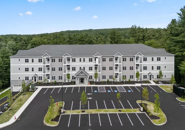 2nd image of 10100 S Willow St #207, Manchester, NH 03103 | MLS# 5070933