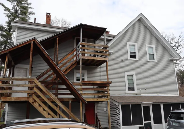 Homes for sale in Concord, NH | 271 Village St, Concord, NH 03303 | MLS# 5072044