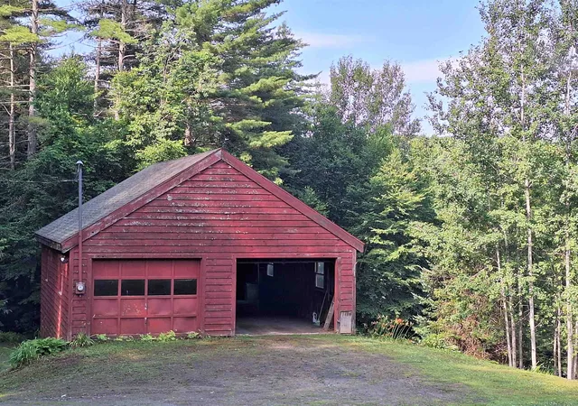 3rd image of 521 County Rd, Walpole, NH 03608 | MLS# 5072070
