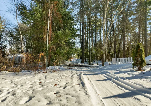 3rd image of 26 Oak St, Northwood, NH 03261 | MLS# 5072139