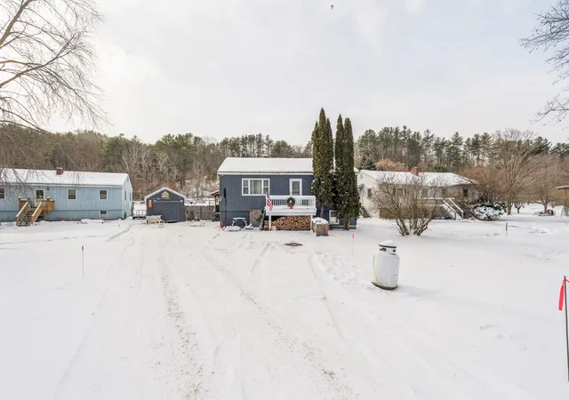 Photo 1 of Single family home for sale at 724 South Windsor St, South Royalton, VT 05068 | MLS# 5072263 | Listing updated on 2026-03-18