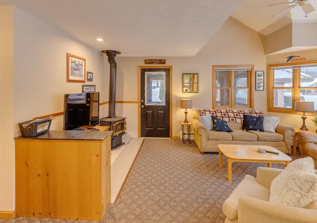 Homes for sale in Woodstock, NH | 4 Jack O'Lantern Dr #31, Woodstock, NH 03262 | MLS# 5072362