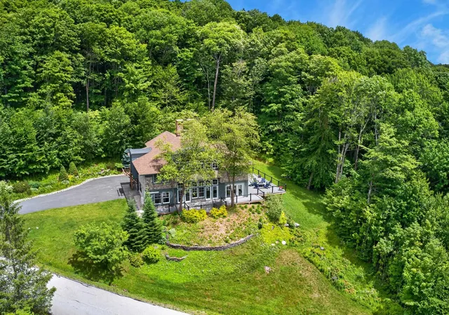Homes for sale in West Dover, VT | 6 Trail View Ln, West Dover, VT 05356 | MLS# 5072588
