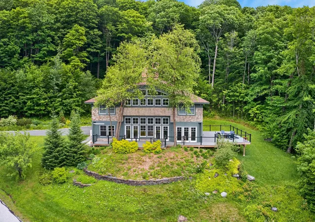 Homes for sale in West Dover, VT | 6 Trail View Ln, West Dover, VT 05356 | MLS# 5072588