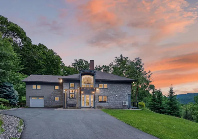 Homes for sale in West Dover, VT | 6 Trail View Ln, West Dover, VT 05356 | MLS# 5072588