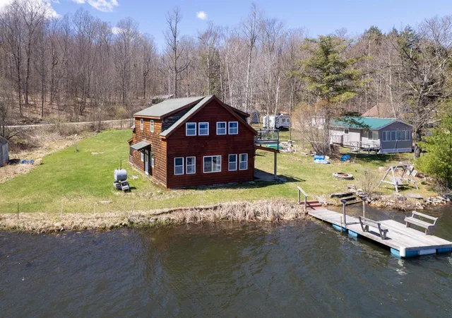 Photo 4 of Single family home for sale at 24 West Shore Dr, Tinmouth, VT 05773 | MLS# 5072877 | Listing updated on 2026-09-05