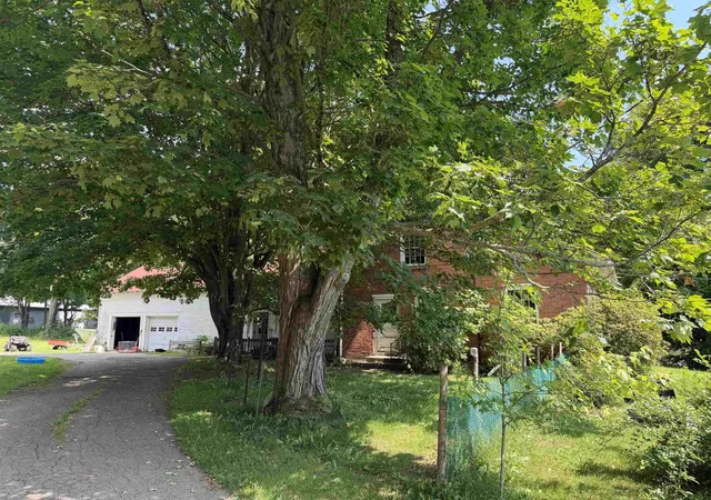 4th image of 2456 Route 5 Route, Derby, VT 05829 | MLS# 5072936
