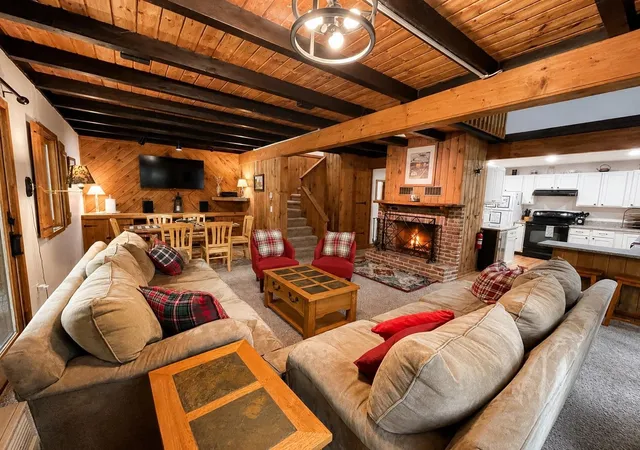 Photo 3 of Townhouse for sale at 52a Suntec Loop, West Dover, VT 05356 | MLS# 5072970 | Listing updated on 2026-09-18