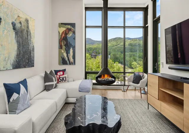 2nd image of 69 Hourglass Dr #409, Stowe, VT 05672 | MLS# 5073034