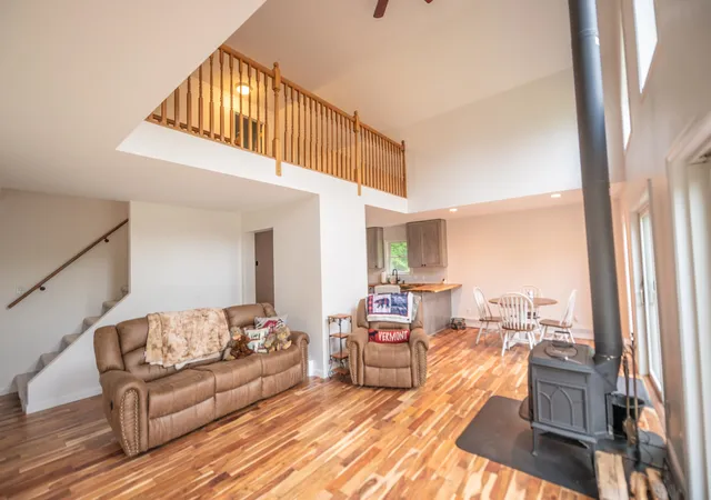 Photo 3 of Single family home for sale at 28 Lightning Ledge Wy, Wilmington, VT 05363 | MLS# 5073150 | Listing updated on 2026-09-15