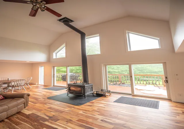 Photo 4 of Single family home for sale at 28 Lightning Ledge Wy, Wilmington, VT 05363 | MLS# 5073150 | Listing updated on 2026-09-15