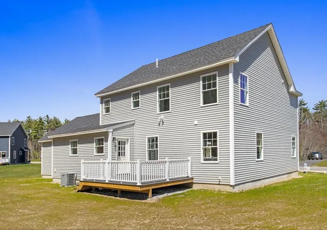 3rd image of 28 Pebble Ct #14, Barrington, NH 03825 | MLS# 5073355