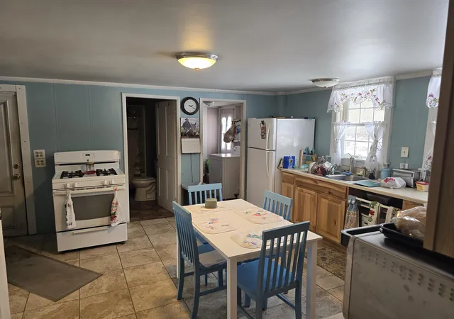Photo 2 of Single family home for sale at 1009 Route 131, Springfield, VT 05156 | MLS# 5073482 | Listing updated on 2026-08-17