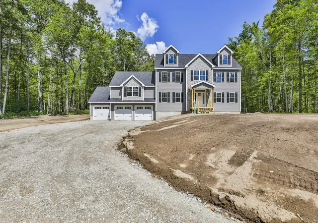 Photo 3 of Single family home for sale at 2 Warren's Wy, Brookline, NH 03033 | MLS# 5073696 | Listing updated on 2026-07-28