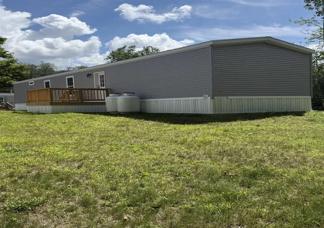 Photo 3 of Manufactured home for sale at 695 Darmouth College Hwy #15, Lebanon, NH 03766 | MLS# 5074196 | Listing updated on 2026-07-15