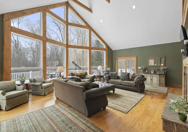 Homes for sale in Dover, VT | 1 Tom'S Cabin Rd, Dover, VT 05356 | MLS# 5074217