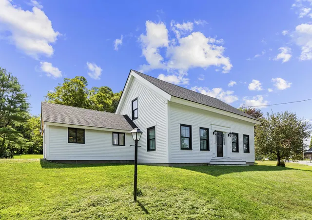 1st image of 34 Pleasant St, Lyme, NH 03768 | MLS# 5074641