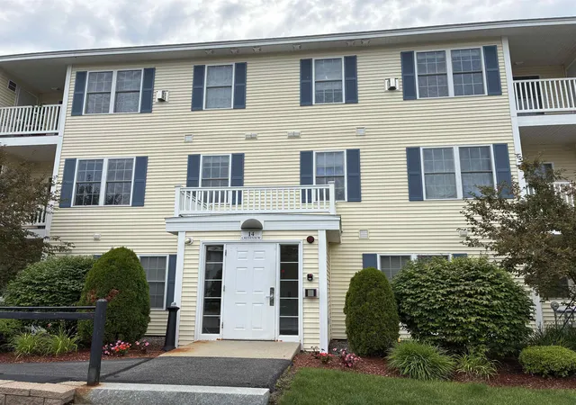 Homes for sale in Londonderry, NH | 14 Crestview Cir #160, Londonderry, NH 03053 | MLS# 5075003