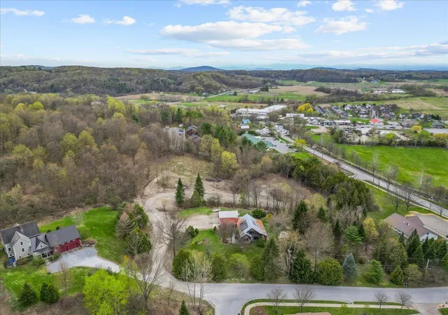 1st image of 108 Thorn Bush Rd, Hinesburg, VT 05461 | MLS# 5075024