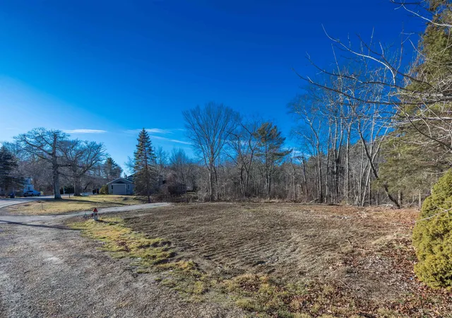 Photo 2 of Sale Pending at 389 Sagamore Rd, Rye, NH 03870 | MLS# 5075057 | Listing updated on 2026-09-24