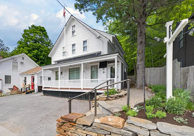 Photo 1 of Single family home for sale at 33 West Main St, Wilmington, VT 05363 | MLS# 5075127 | Listing updated on 2026-08-24