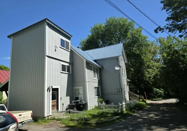 Homes for sale in Brattleboro, VT | 5 Reynolds Dr, Brattleboro, VT 05301 | MLS# 5075171
