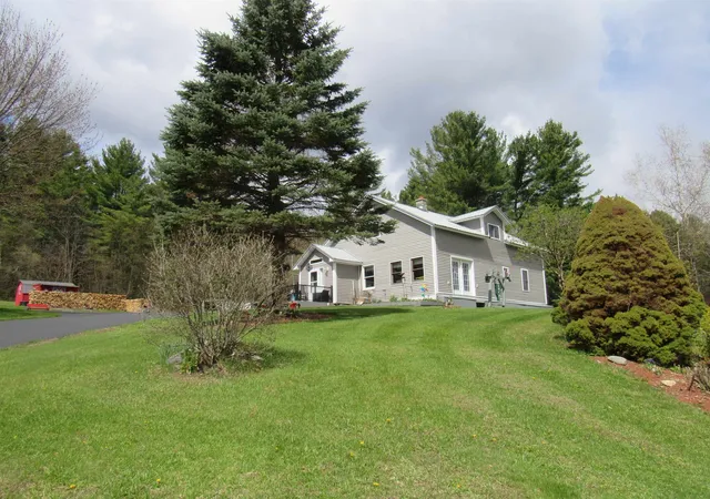 4th image of 1901 Cross Rd, Jay, VT 05859 | MLS# 5075411