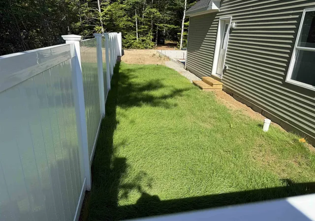 Photo 3 of Single family home for sale at 27 Woodland Wy, Plymouth, NH 03264 | MLS# 5075929 | Listing updated on 2026-09-16